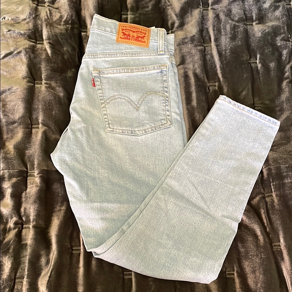 Levi's Wedgie Skinny Light Blue Size 27